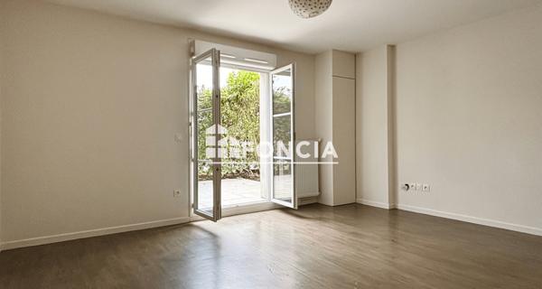 Location Studio 32.16 m² - Plaisir 78370