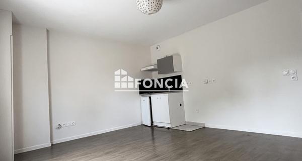 Location Studio 32.16 m² - Plaisir 78370
