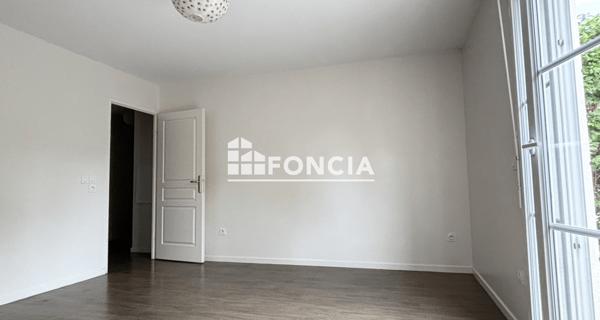 Location Studio 32.16 m² - Plaisir 78370