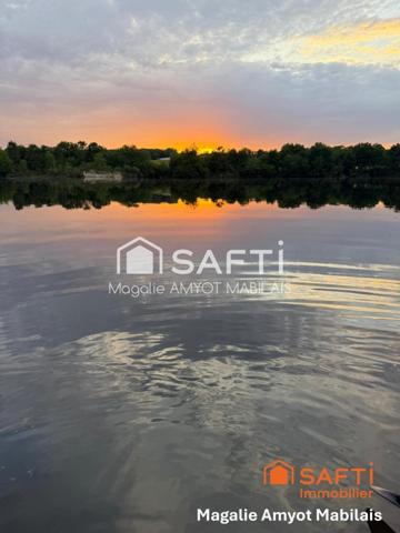 Etang majestueux avec 2 maisons à rénover sur 26ha !