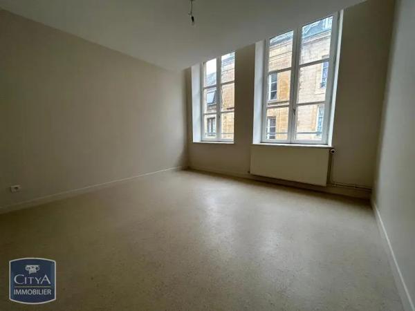 Appartement à louer 3 pièces 86.8m² Sedan (08200)