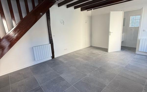 Appartement à louer    2 pièces •  Aulnay-sous-Bois