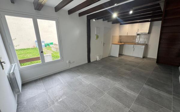 Appartement à louer    2 pièces •  Aulnay-sous-Bois