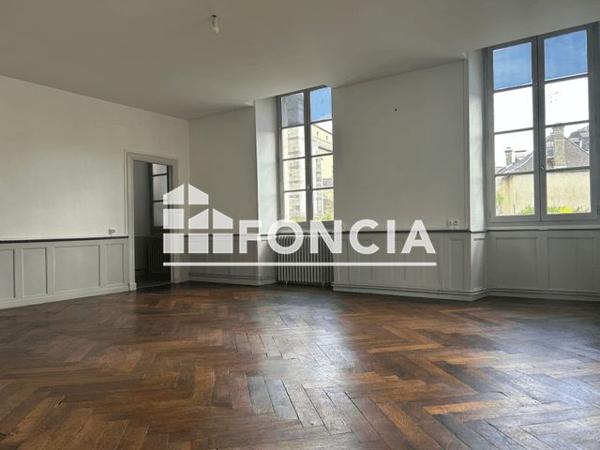 Location Appartement 4 pièces 148.1 m² - 1 RUE JELIOTTE Oloron Ste Marie 64400