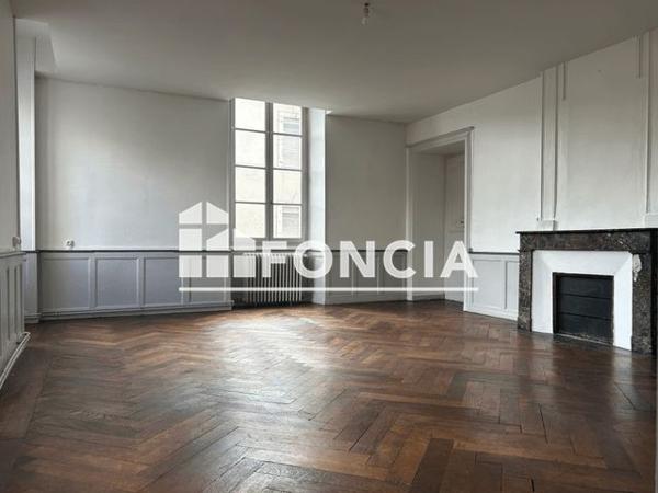 Location Appartement 4 pièces 148.1 m² - 1 RUE JELIOTTE Oloron Ste Marie 64400