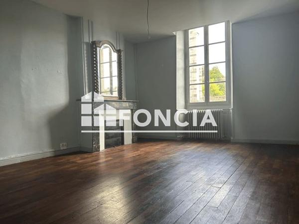 Location Appartement 4 pièces 148.1 m² - 1 RUE JELIOTTE Oloron Ste Marie 64400