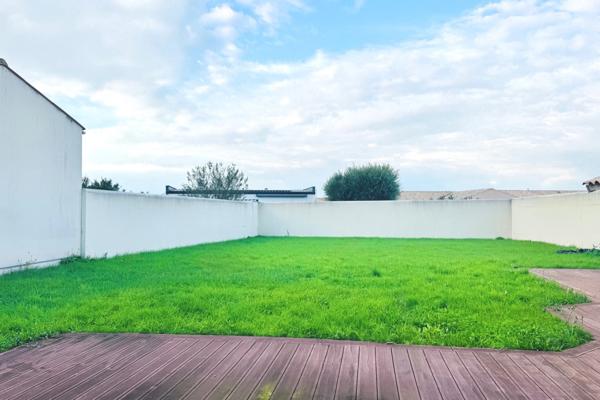 Saint-Médard-d’Aunis Beau plain-pied de 120 m² avec jardin de 690 m²