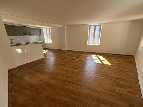 Appartement à louer |  Ste-Sévère-sur-Indre |  4 pièces | 115 m²