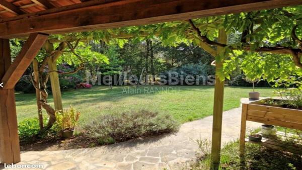 Maison de qualité 134m2 sur terrains de 4000m2, 4 chambres, au calme à 5 min de Ruaudin et de Changé