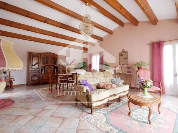 Maison de qualité 134m2 sur terrains de 4000m2, 4 chambres, au calme à 5 min de Ruaudin et de Changé