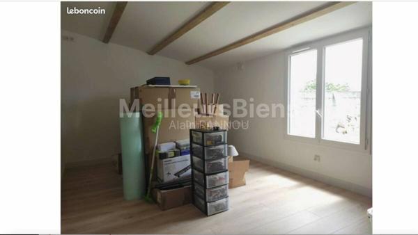 Maison de qualité 134m2 sur terrains de 4000m2, 4 chambres, au calme à 5 min de Ruaudin et de Changé
