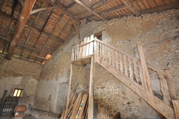 Ancienne ferme à restaurer - 160 m² avec un terrain de 4 794 m²