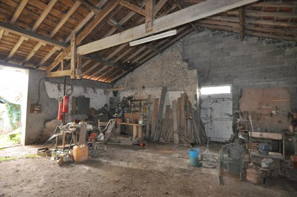 Ancienne ferme à restaurer - 160 m² avec un terrain de 4 794 m²