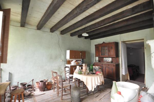 Ancienne ferme à restaurer - 160 m² avec un terrain de 4 794 m²