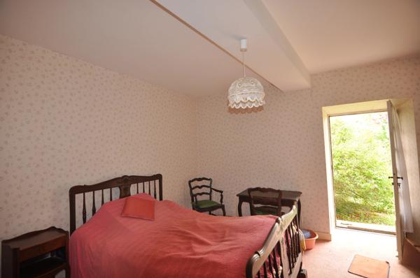 Ancienne ferme à restaurer - 160 m² avec un terrain de 4 794 m²