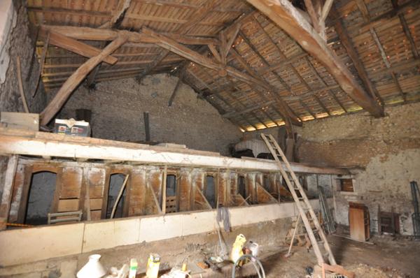 Ancienne ferme à restaurer - 160 m² avec un terrain de 4 794 m²