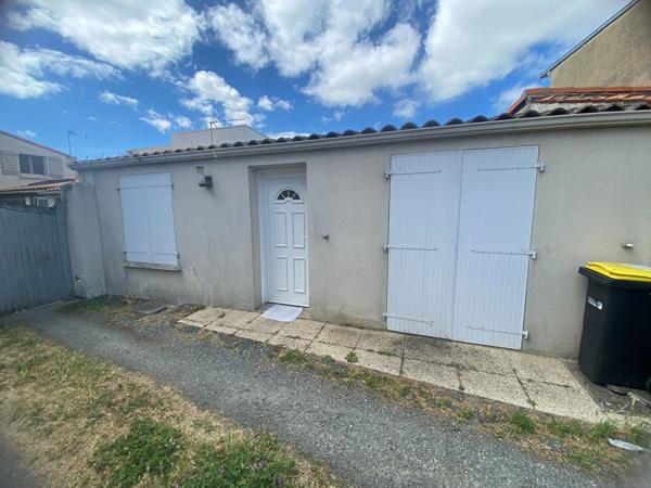 A VENDRE LAFOND MAISON 2 PIECES D'ENVIRON 51m² ,  La rochelle