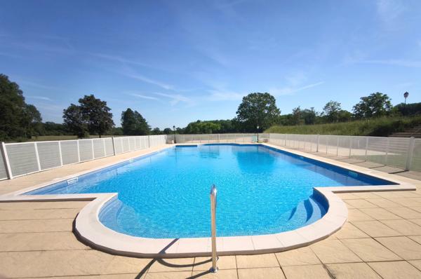 Charmant appartement en duplex de deux chambres au sein d'un magnifique domaine de château