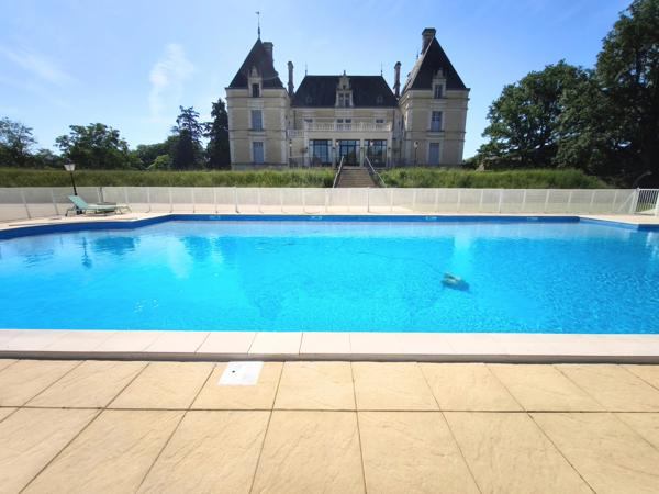 Charmant appartement en duplex de deux chambres au sein d'un magnifique domaine de château