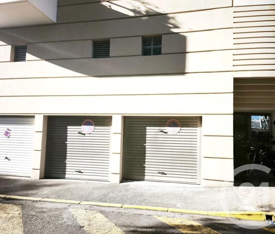 Parking à vendre  12 m 2   TOULON  - 83