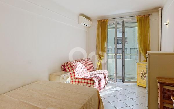 Appartement à vendre    3 pièces • 65,84 m2 Antibes