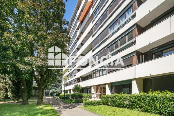 À vendre Local commercial 1 pièce - Grenoble 38100