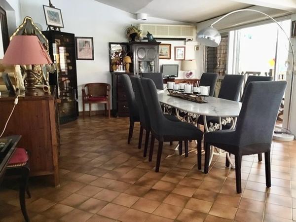 Villa et dépendances, piscine, à vendre 10 pièces BAIE MAHAULT (971)