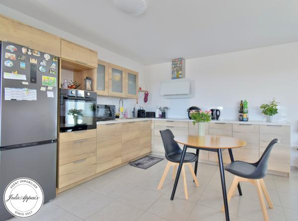 Saint-Raphaël (83700) APPARTEMENT 4 PIECES DERNIER ETAGE AVEC UNE GRANDE TERRASSE, GARAGE ET PLACE DE PARKING