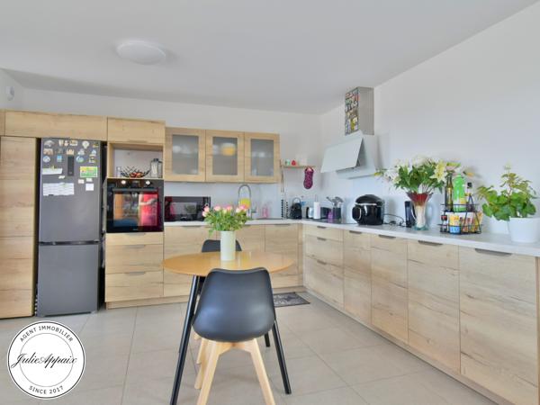 Saint-Raphaël (83700) APPARTEMENT 4 PIECES DERNIER ETAGE AVEC UNE GRANDE TERRASSE, GARAGE ET PLACE DE PARKING