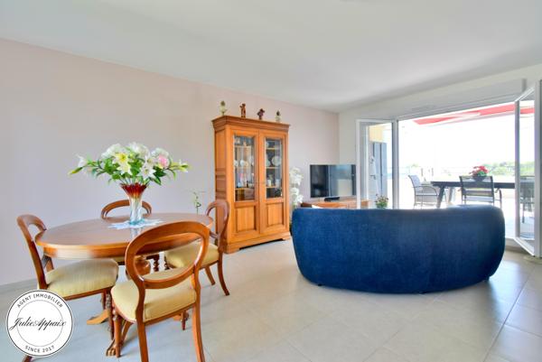 Saint-Raphaël (83700) APPARTEMENT 4 PIECES DERNIER ETAGE AVEC UNE GRANDE TERRASSE, GARAGE ET PLACE DE PARKING