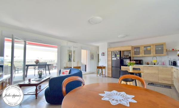 Saint-Raphaël (83700) APPARTEMENT 4 PIECES DERNIER ETAGE AVEC UNE GRANDE TERRASSE, GARAGE ET PLACE DE PARKING