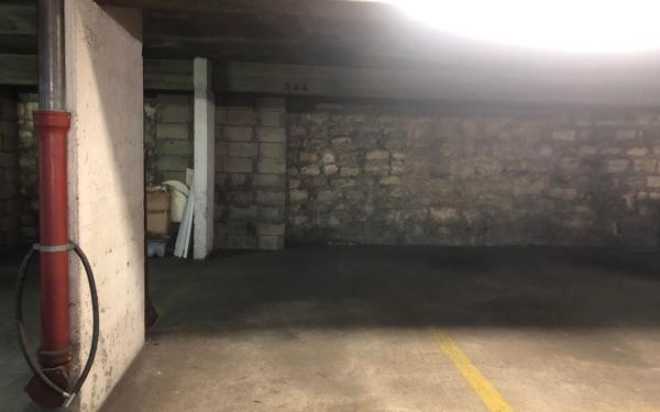 Stationnement à louer    Paris 13