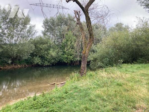 TERRAIN DE LOISIRS EN BORD DE SEINE  de 3330m² à vendre à Chappes (10260) en Aube (10), derrièr...