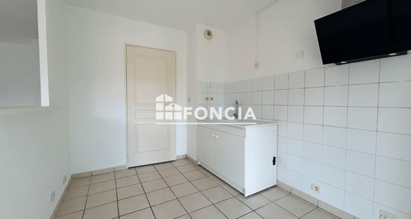 Location Appartement 4 pièces 77 m² - Toulon 83100
