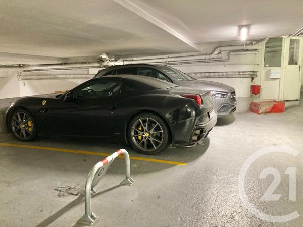 Parking à vendre  12 m 2   PARIS  - 75018