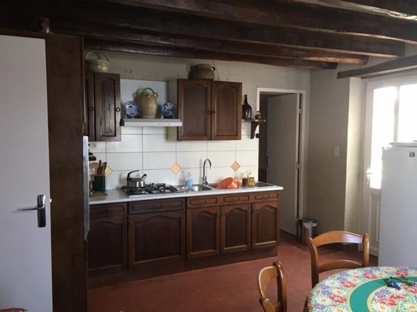 Veaugues (18300) Maison 5 Pièces de 135m2 avec Garage et dépandances sur parcelle de 1770m2 à proximité de Veaugues