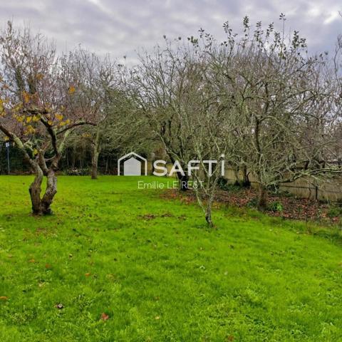 Propriété comprenant trois maisons dans un environnement calme et verdoyant