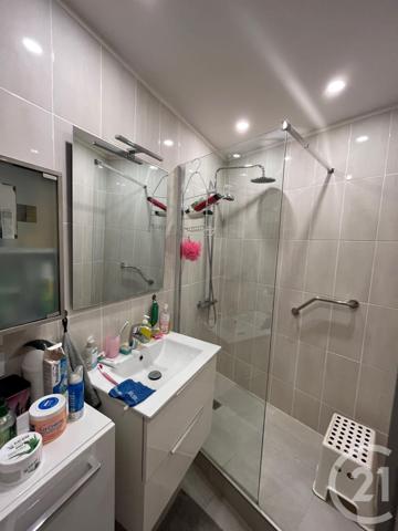 immeuble à vendre  448 m2 CHATEL GUYON - 63