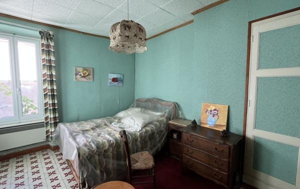 Vente Maison AVEC COUR - DEPENDANCE et GARAGE à rénover Homps   