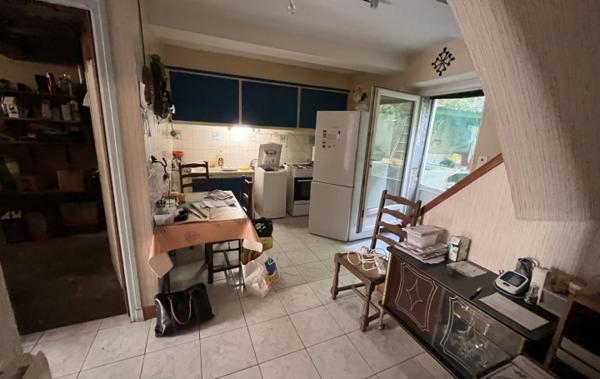 Vente Maison AVEC COUR - DEPENDANCE et GARAGE à rénover Homps   