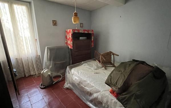 Vente Maison AVEC COUR - DEPENDANCE et GARAGE à rénover Homps   