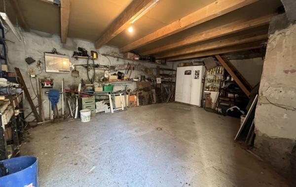 Vente Maison AVEC COUR - DEPENDANCE et GARAGE à rénover Homps   