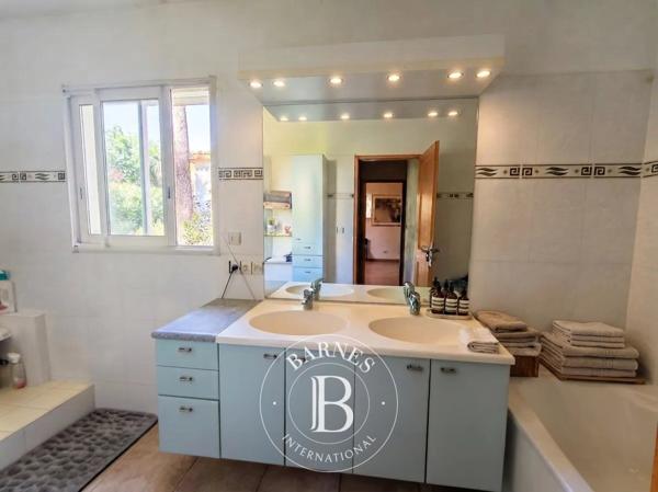 Saint-Clément-de-Rivière, Maison 3 Chambres -  170 m² à vendre