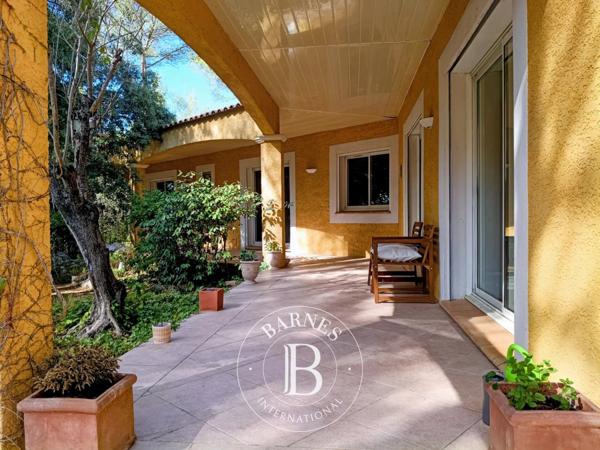 Saint-Clément-de-Rivière, Maison 3 Chambres -  170 m² à vendre
