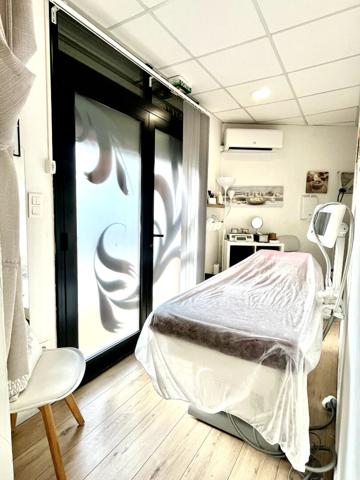 GIGEAN, Fonds de commerce salon d'esthétique 55m2