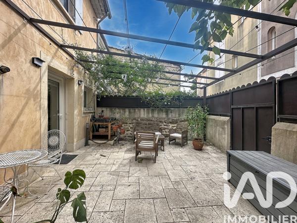 Maison à vendre 5 pièces 130 m² Saint-Saturnin-lès-Avignon