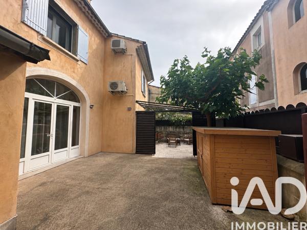 Maison à vendre 5 pièces 130 m² Saint-Saturnin-lès-Avignon