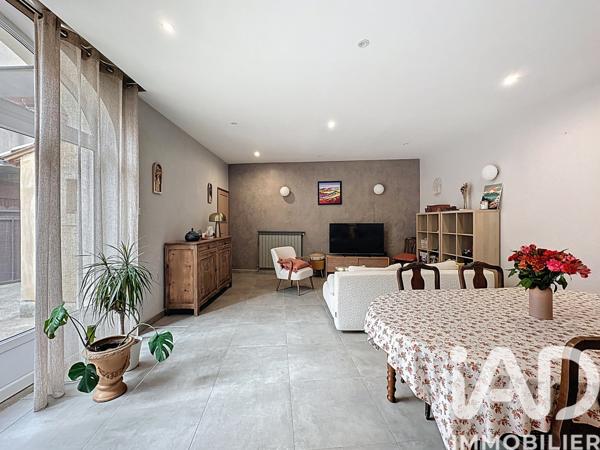 Maison à vendre 5 pièces 130 m² Saint-Saturnin-lès-Avignon