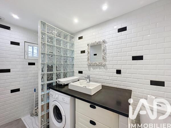 Maison à vendre 5 pièces 130 m² Saint-Saturnin-lès-Avignon