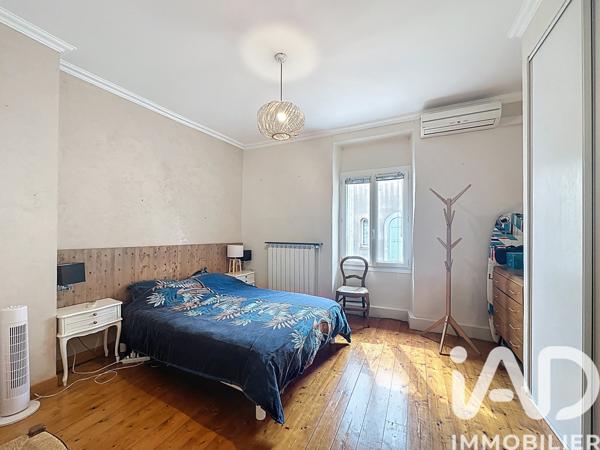 Maison à vendre 5 pièces 130 m² Saint-Saturnin-lès-Avignon